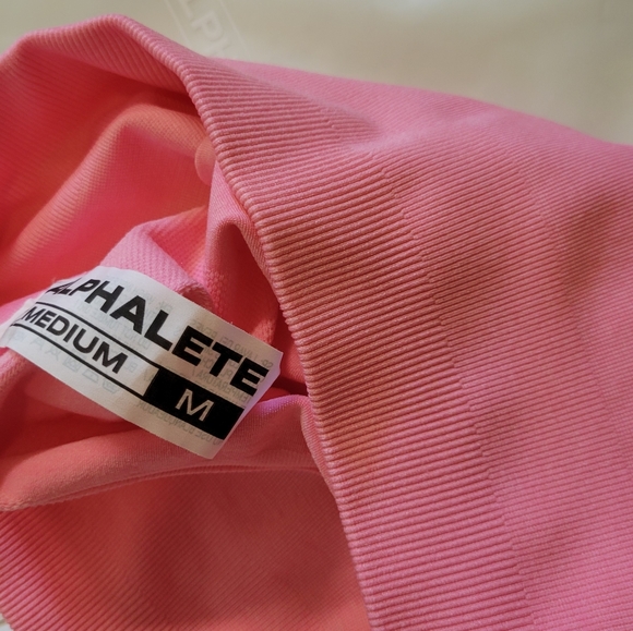 Alphalete amplify shorts - Picture 2 of 4